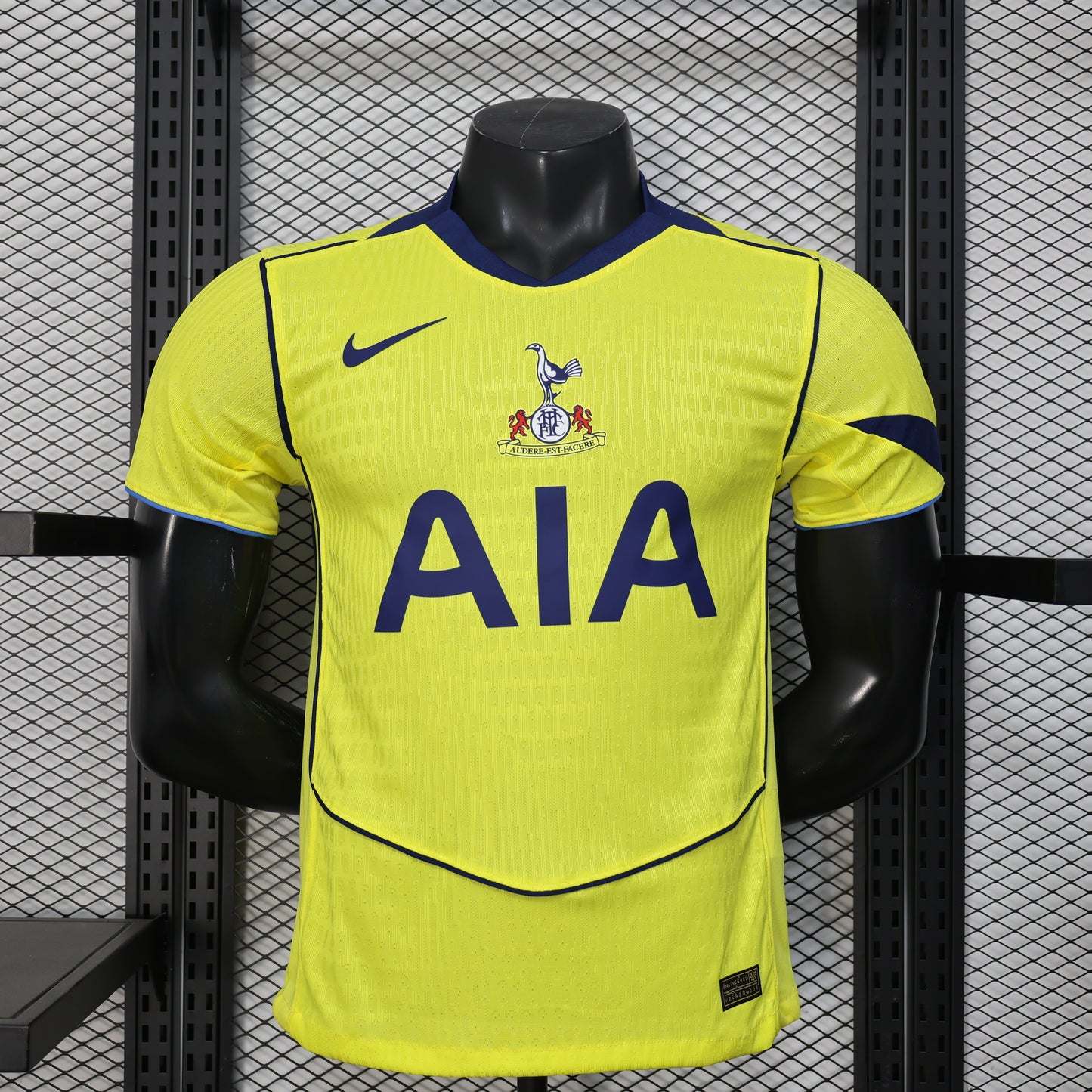 Maillot player Tottenham third 25/26