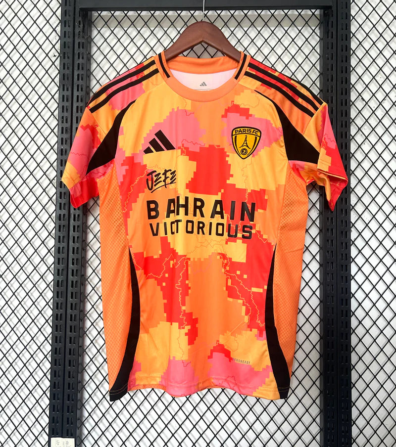 Maillot concept Paris FC jefe
