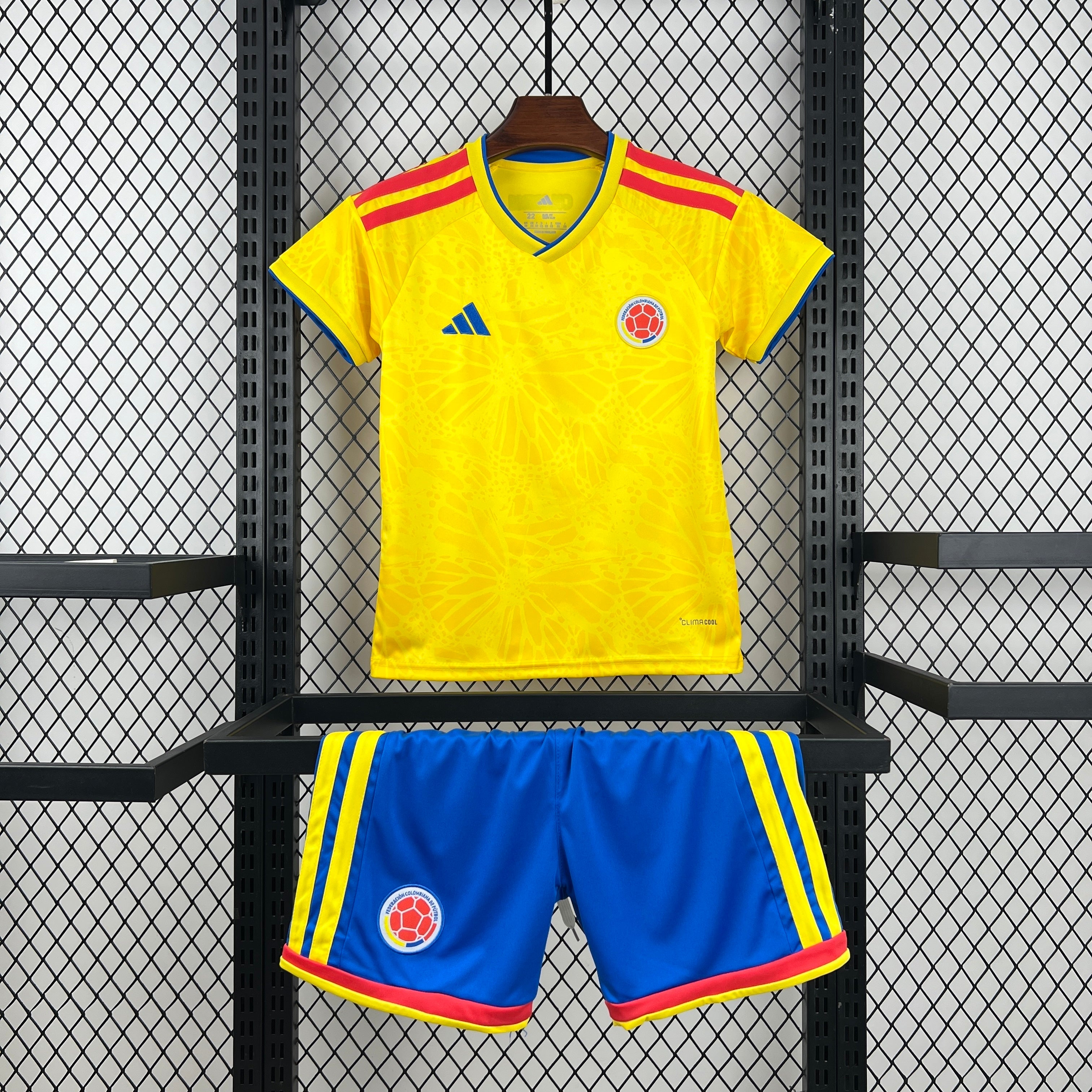 Ensemble Colombie domicile enfant 2026