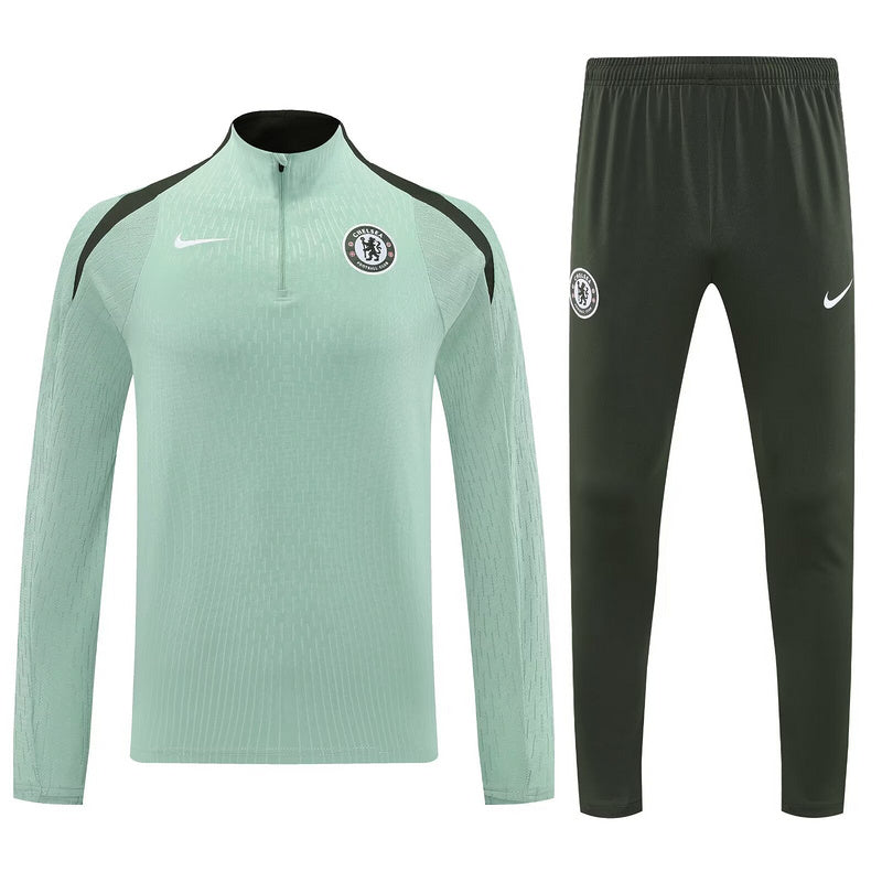Ensemble Chelsea training