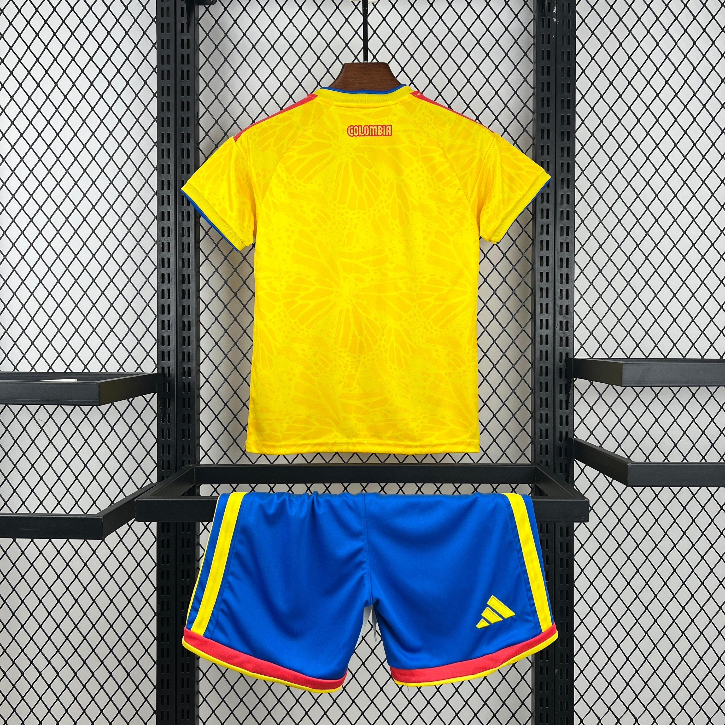 Ensemble Colombie domicile enfant 2026