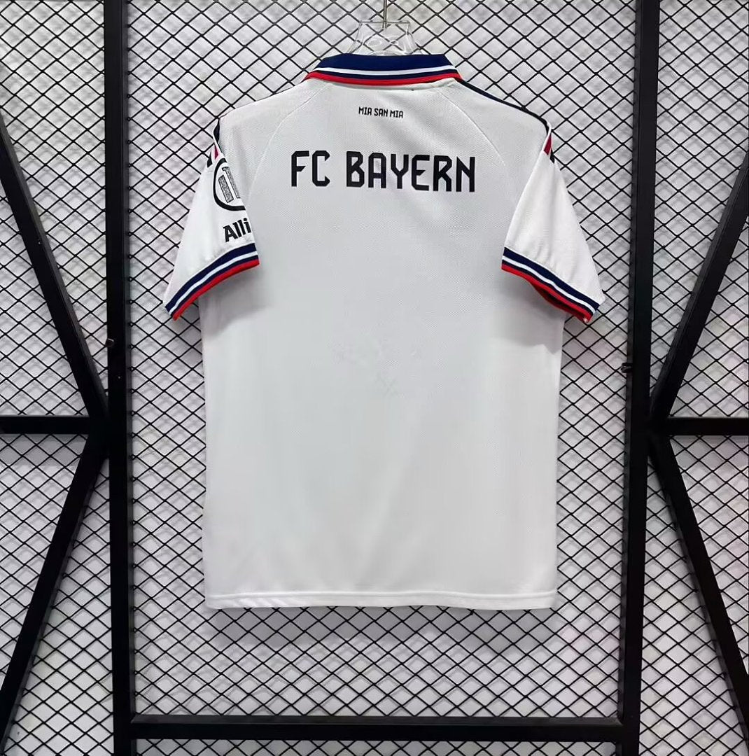 Maillot Bayern Munich extérieur 26/27